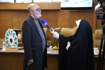 آیین رونمایی کتاب «سرو و سرود» در کتابخانه مرکزی پارک شهر