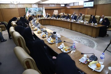 آیین رونمایی کتاب «سرو و سرود» در کتابخانه مرکزی پارک شهر