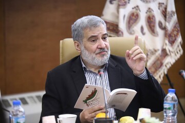 دکتر کریم شنی؛ شاعر مترجم اثر-آیین رونمایی کتاب «سرو و سرود» در کتابخانه مرکزی پارک شهر