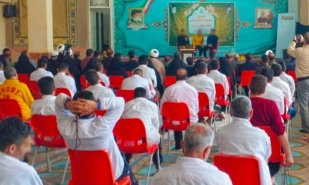 کتابخانه‌های عمومی لرستان به عنوان دستگاه فرهنگی برتر در حوزه زندان‌های استان معرفی شد