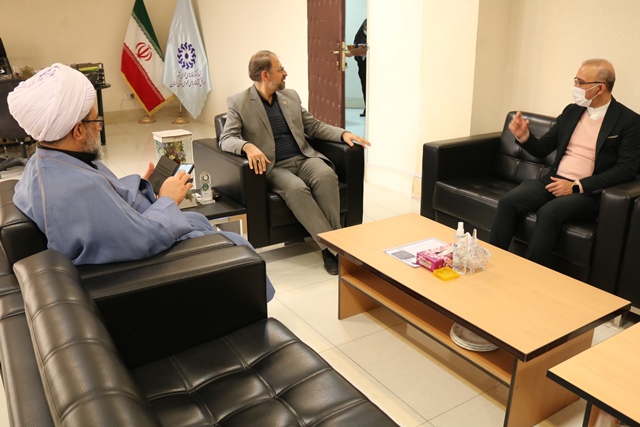 لزوم بهرهمندی از ظرفیت مساجد و اماکن مذهبی برای توسعه فضاهای مطالعاتی در استان