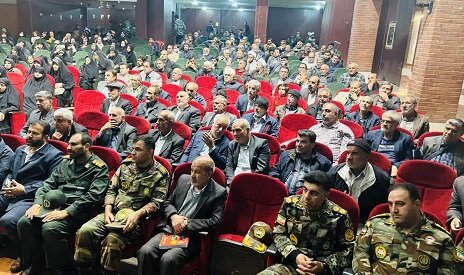 آیین رونمایی از کتاب «چاشنیهای خیس» در کازرون برگزار شد