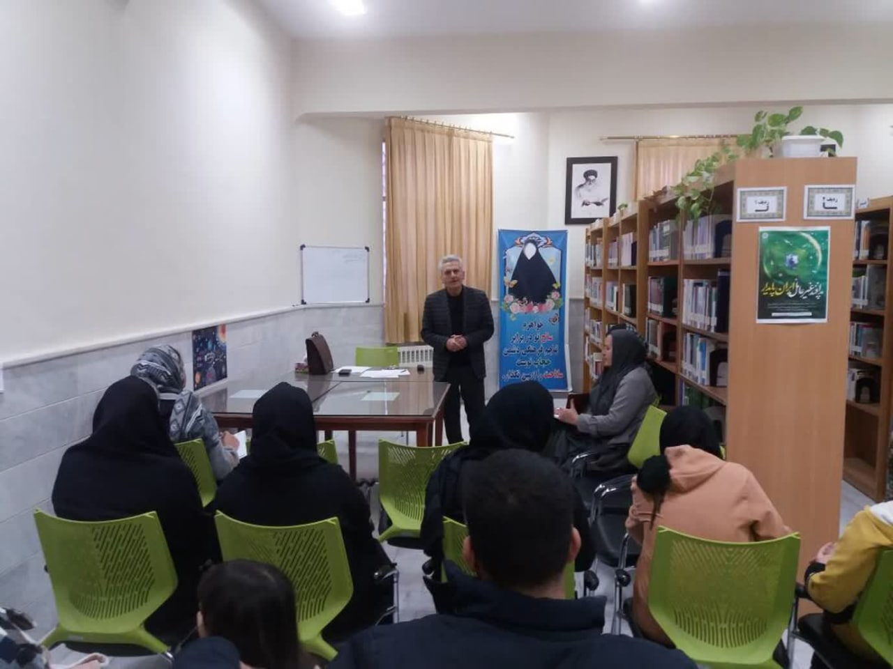 رونق کتاب و کتابخوانی در کتابخانههای عمومی استان مرکزی