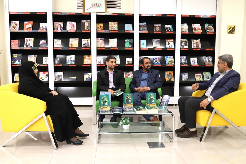 «آقا» به کتابخانههای عمومی استان بوشهر اهدا شد