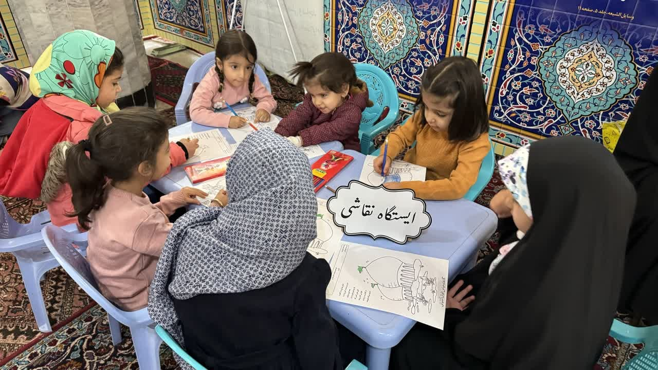 بزرگداشت مقام پدر در کتابخانههای عمومی استان مرکزی