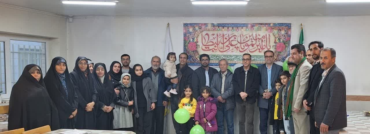 بزرگداشت مقام پدر در کتابخانههای عمومی استان مرکزی