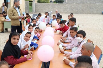 اردوی فرهنگی جهادی «روستا با طعم کتاب» در روستای درنگ استان بوشهر