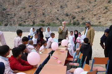 اردوی فرهنگی جهادی «روستا با طعم کتاب» در روستای درنگ استان بوشهر