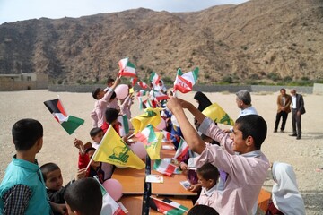 اردوی فرهنگی جهادی «روستا با طعم کتاب» در روستای درنگ استان بوشهر