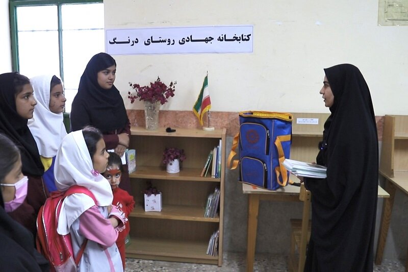 جهاد فرهنگی با طعم کتاب در روستایی در دل کوه