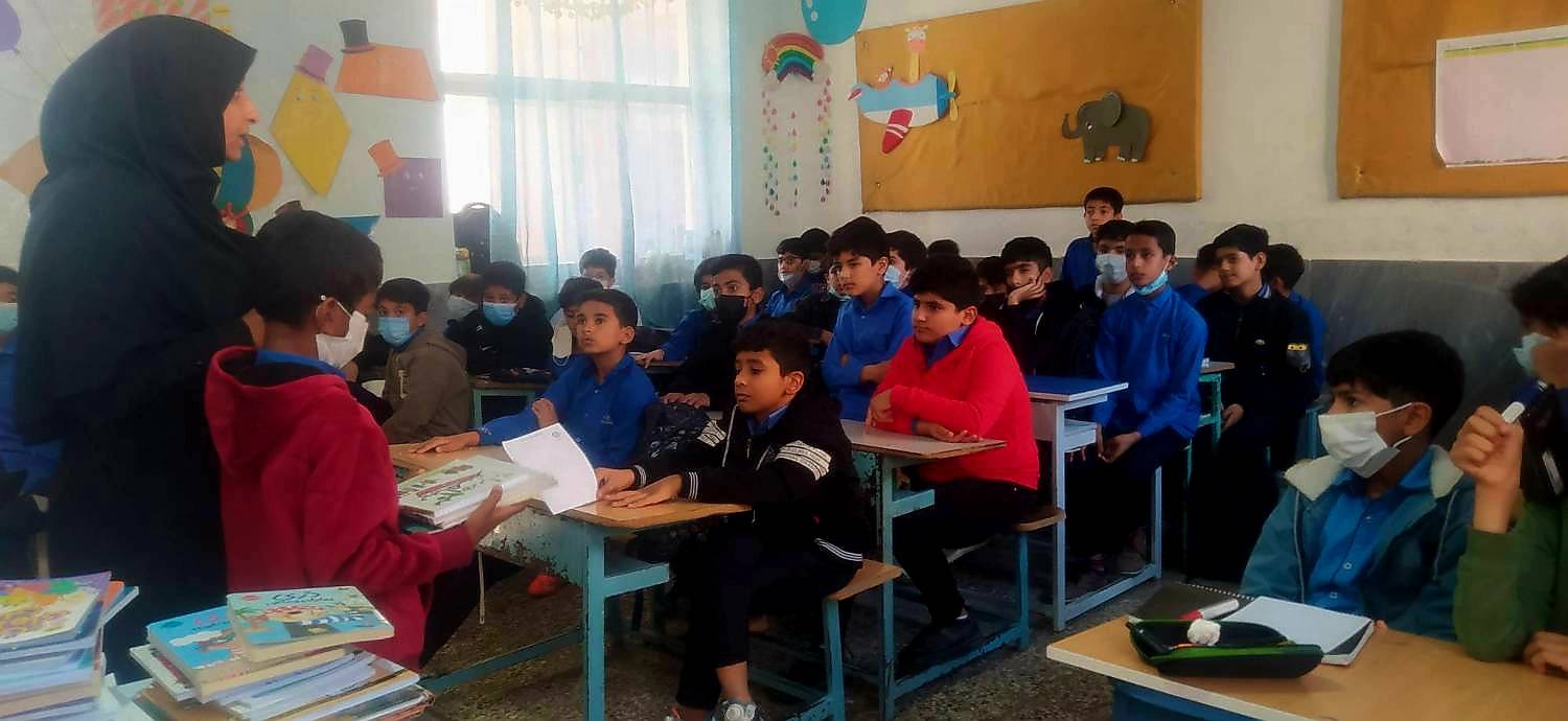 اجرای طرح «کولهپشتی کتاب» در مدارس شهرستان بندرلنگه