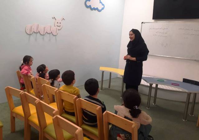 کارگاه آموزشی «مهارت نه گفتن» در کتابخانه مرکزی امام خمینی(ره) مشهد، برگزار شد