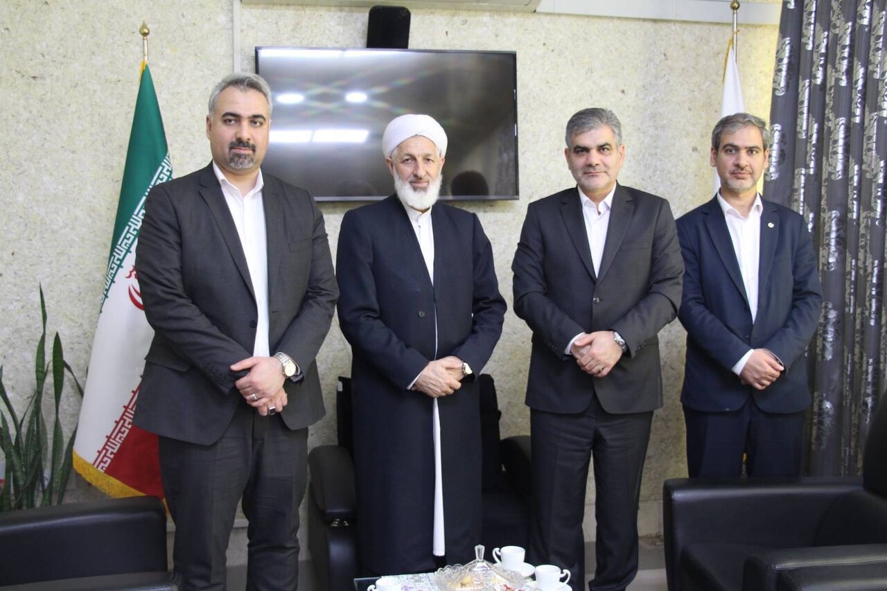 مدیرعامل بانک قرضالحسنه مهر ایران با مدیرکل کتابخانههای عمومی گلستان دیدار کرد