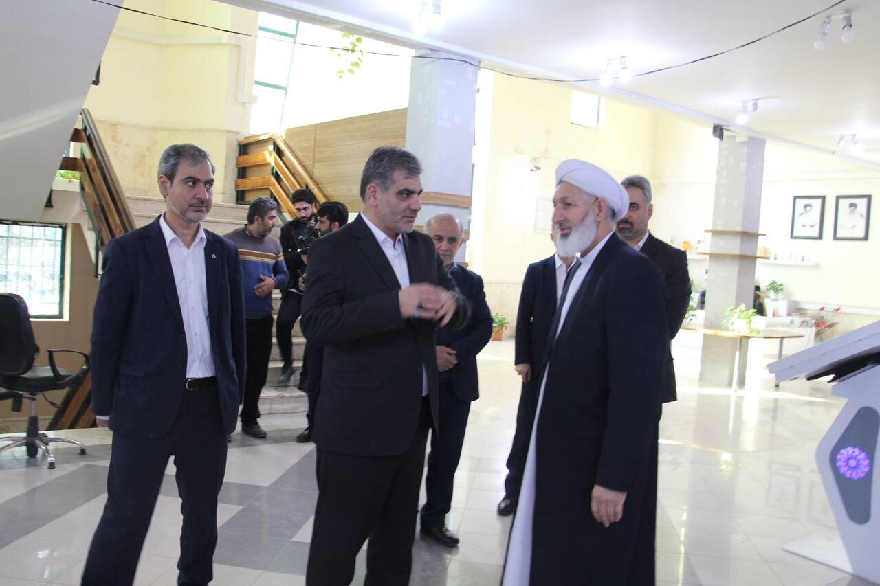 مدیرعامل بانک قرضالحسنه مهر ایران با مدیرکل کتابخانههای عمومی گلستان دیدار کرد