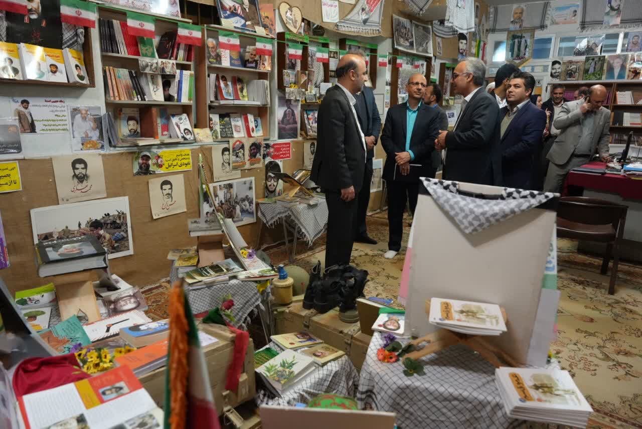 اهدای بیش از ۱۰۰۰ جلد کتاب به کتابخانه زندانهای استان یزد