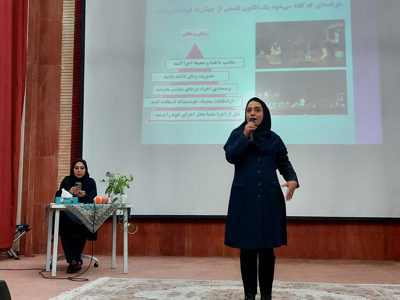 کارگاه آموزشی قصهگویی در کتابخانه مرکزی آذربایجانغربی برگزار شد