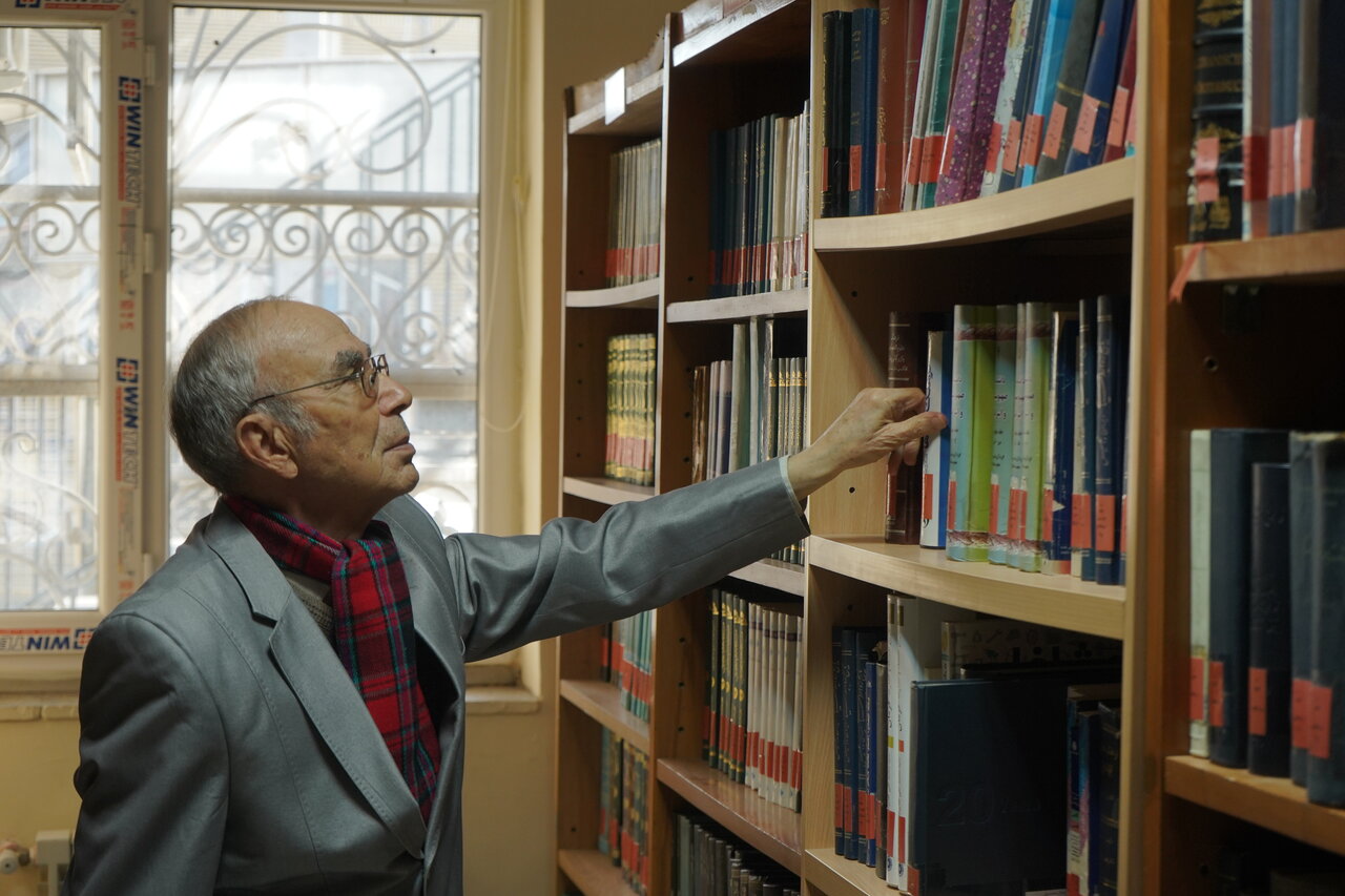 عضو ۷۹ ساله کتابخانه، مسافری در مسیر بیپایان دانایی