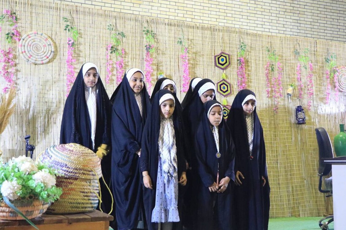 رویداد «مثبت کتابخووون» در شهر رویدر برگزار شد