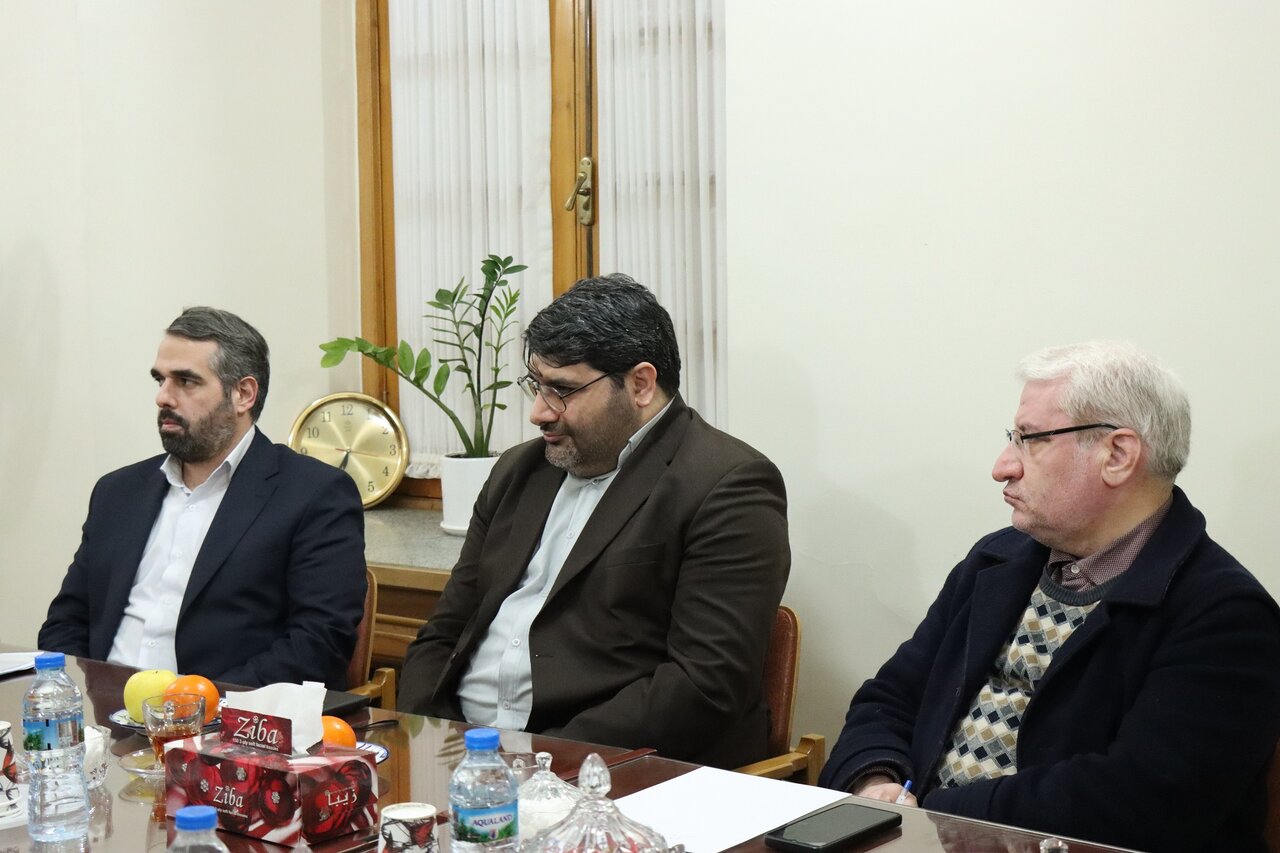 دیدار و گفتگوی دبیر شورای اجتماعی کشور با دبیرکل نهاد کتابخانههای عمومی کشور