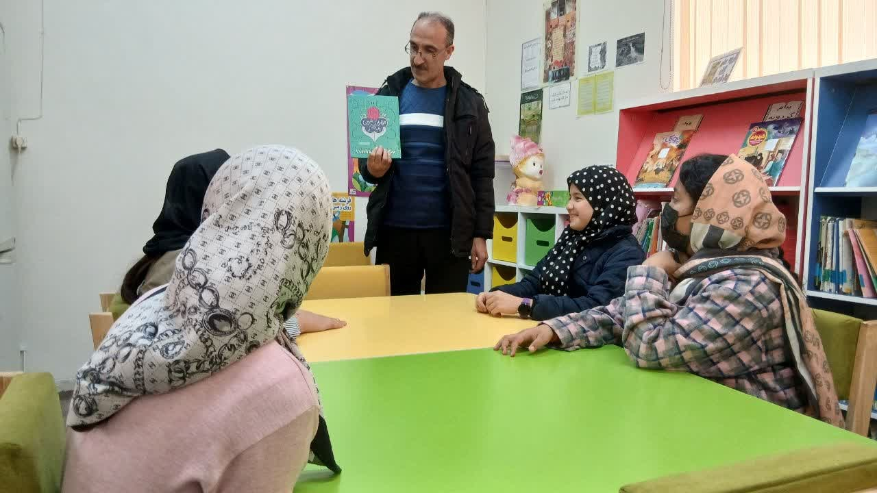 گرامیداشت بعثت پیامبر رحمت(ص) در کتابخانههای عمومی استان مرکزی