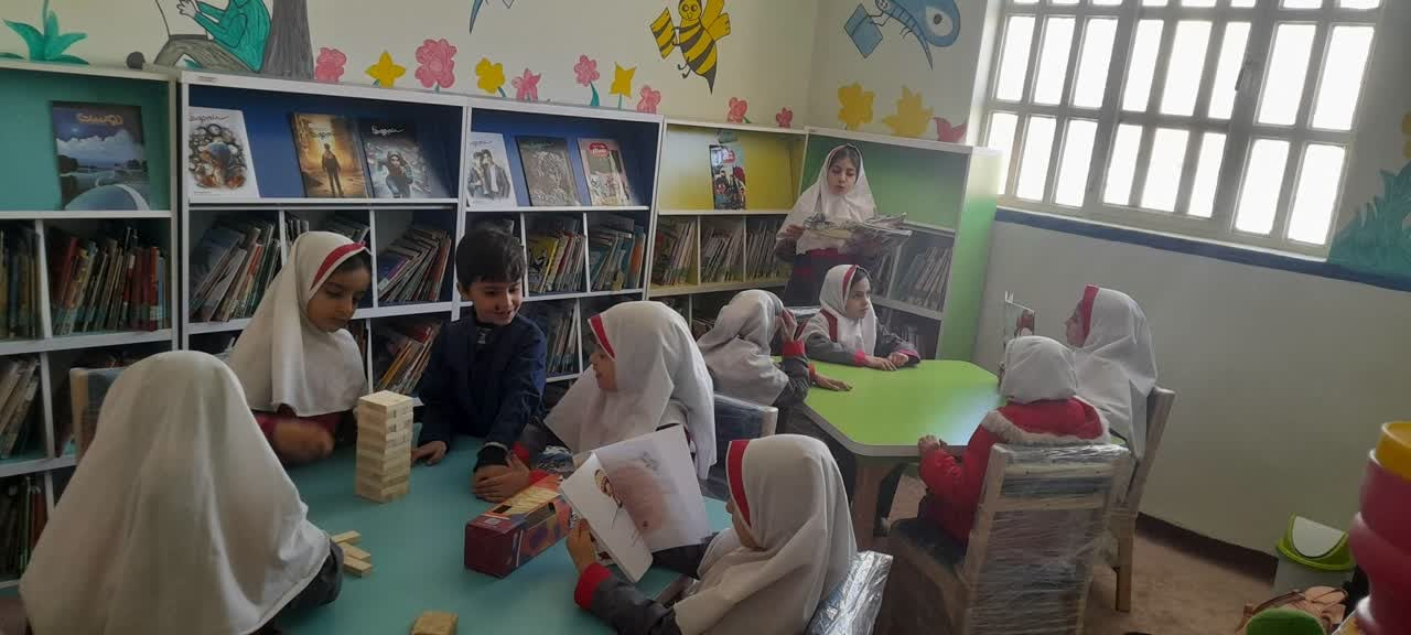 بزرگداشت دهه مبارک فجر در کتابخانههای عمومی استان مرکزی