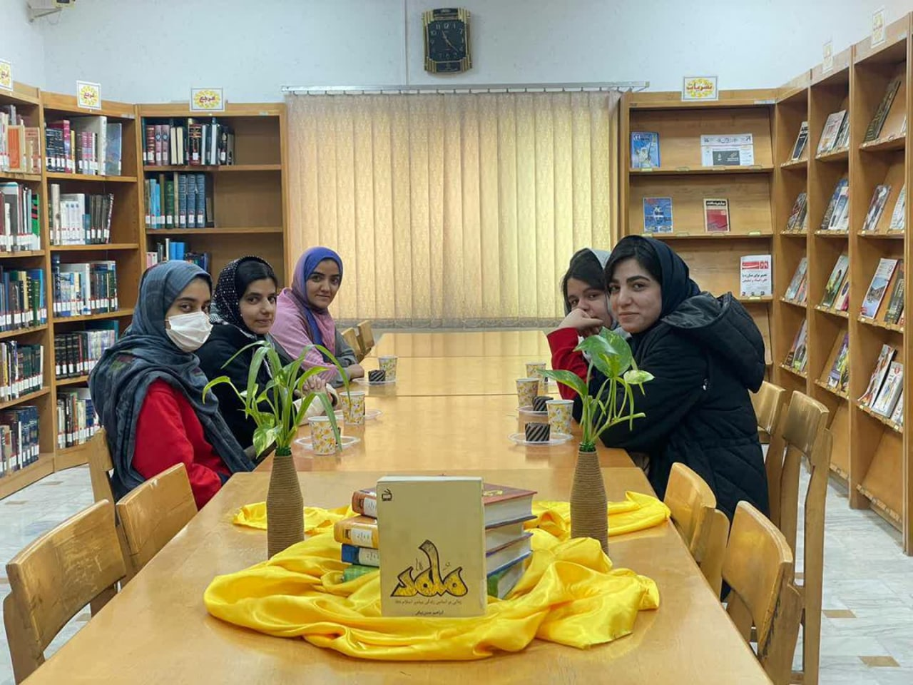 بزرگداشت دهه مبارک فجر در کتابخانه‌های عمومی استان مرکزی