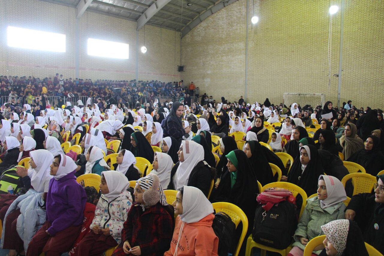 ویژه برنامه و مسابقه بزرگ «مثبت کتابخووون» در شهر سنگدوین