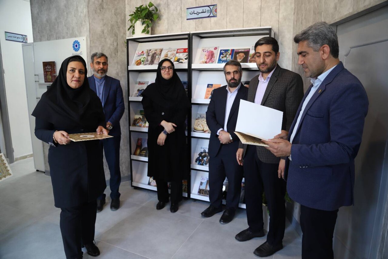 نقش موثر دغدغههای کتابدار بر توسعه فرهنگی شهرستان جم