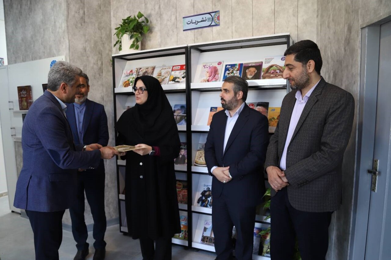 نقش موثر دغدغههای کتابدار بر توسعه فرهنگی شهرستان جم