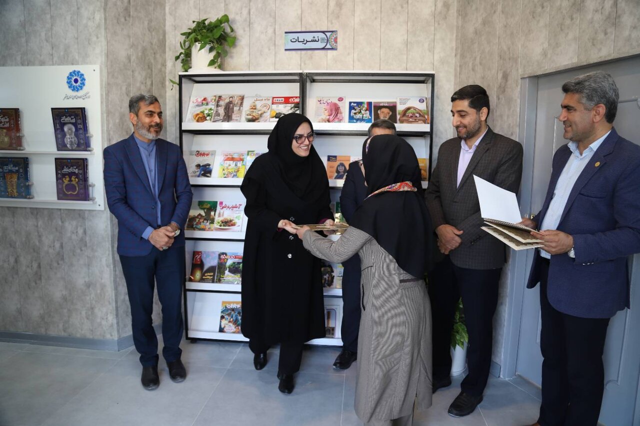 نقش موثر دغدغههای کتابدار بر توسعه فرهنگی شهرستان جم