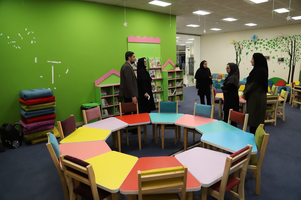 بازدید آزاده نظربلند از برخی کتابخانههای عمومی استان بوشهر