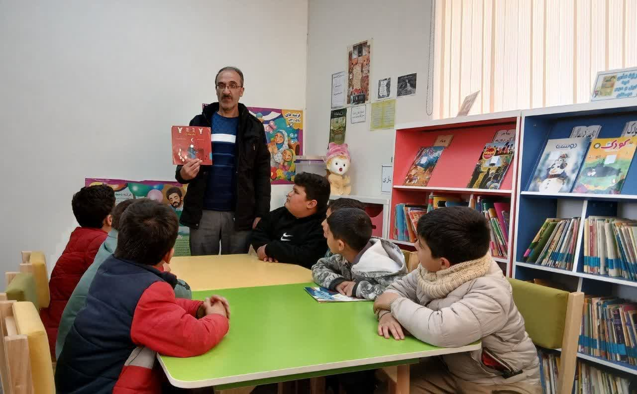 ویژه برنامههای «فجر پیروزی» در کتابخانههای عمومی استان مرکزی