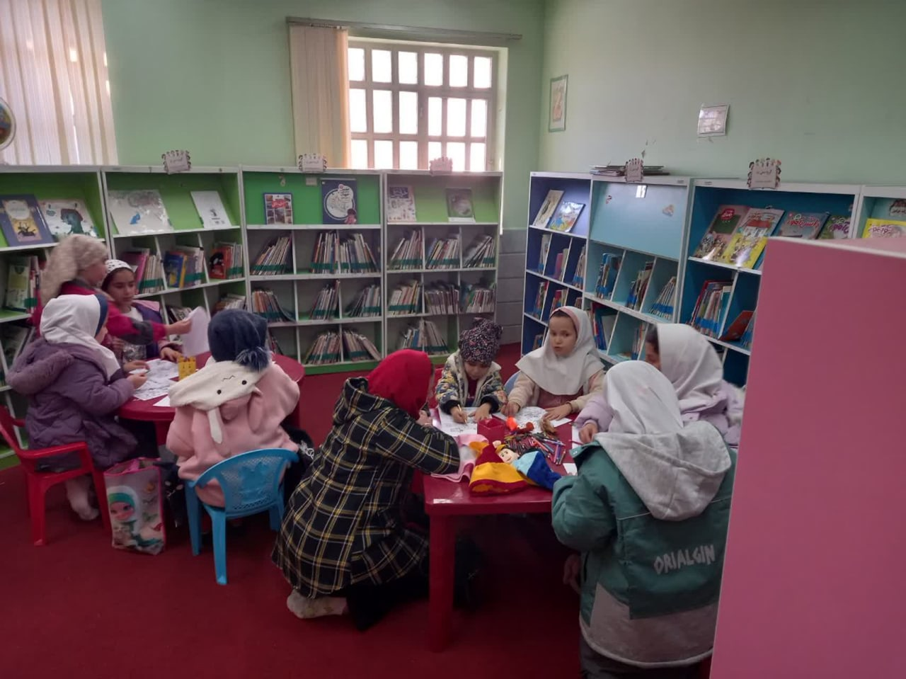 ویژه برنامههای «فجر پیروزی» در کتابخانههای عمومی استان مرکزی