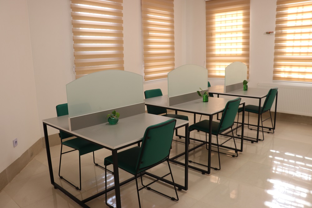 توسعه فضاهای کتابخانهای را با جدیت دنبال میکنیم