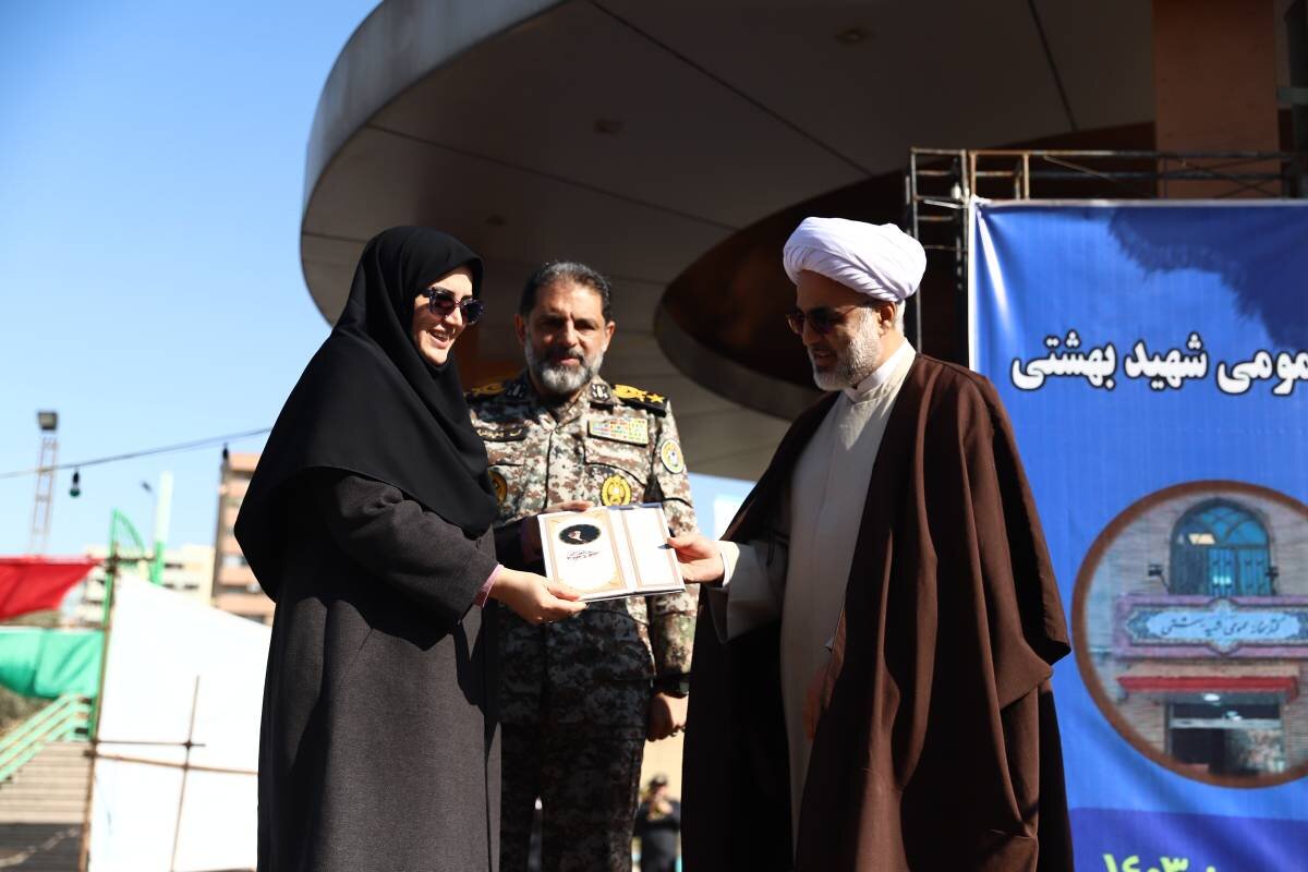 پرورش نسلی کتابخوان و اهل فرهنگ از مهمترین اهداف انقلاب اسلامی است