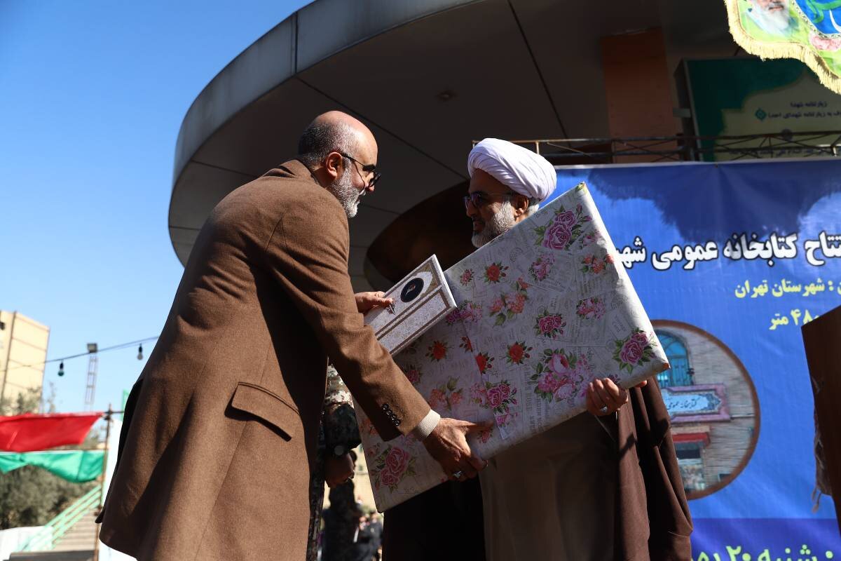 پرورش نسلی کتابخوان و اهل فرهنگ از مهمترین اهداف انقلاب اسلامی است