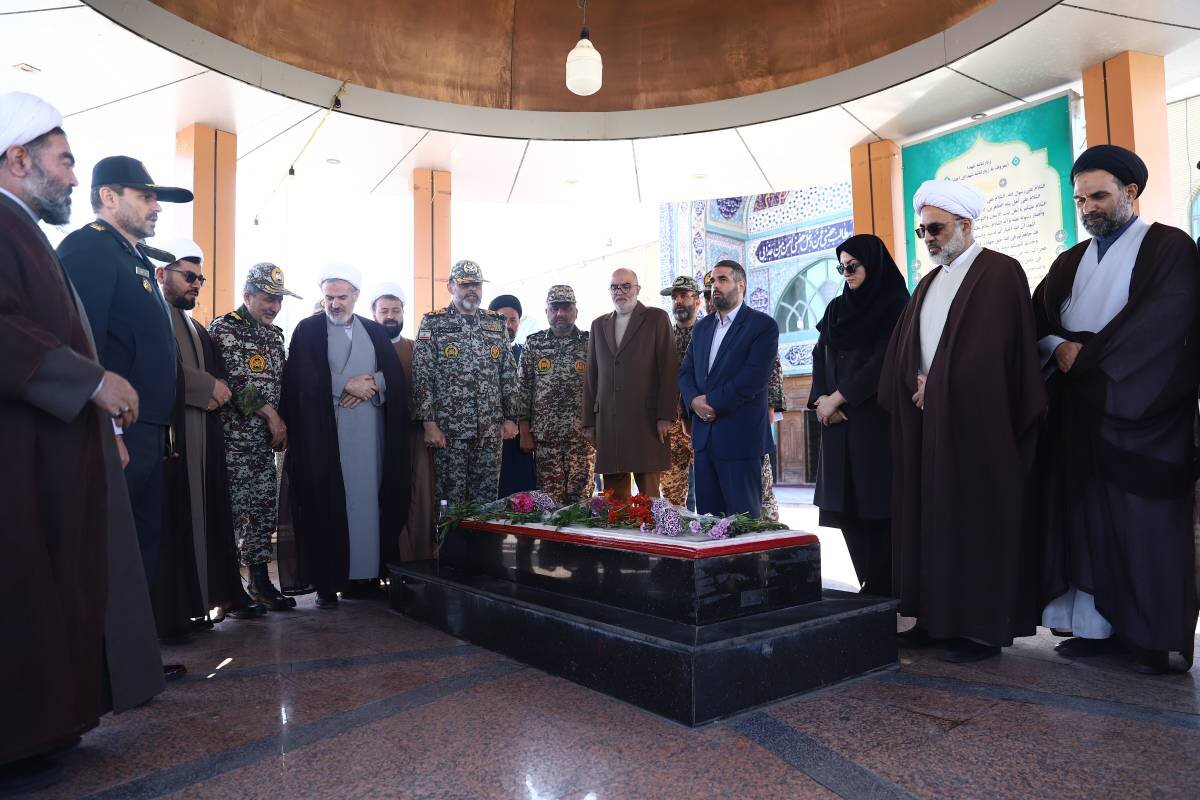 پرورش نسلی کتابخوان و اهل فرهنگ از مهمترین اهداف انقلاب اسلامی است