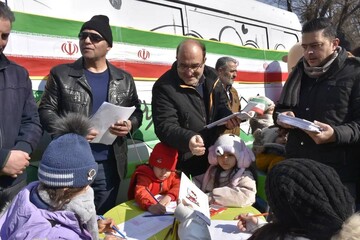 میزبانی اداره کل کتابخانه‌های عمومی استان آذربایجان شرقی از عاشقان انقلاب در راهپیمایی ۲۲ بهمن