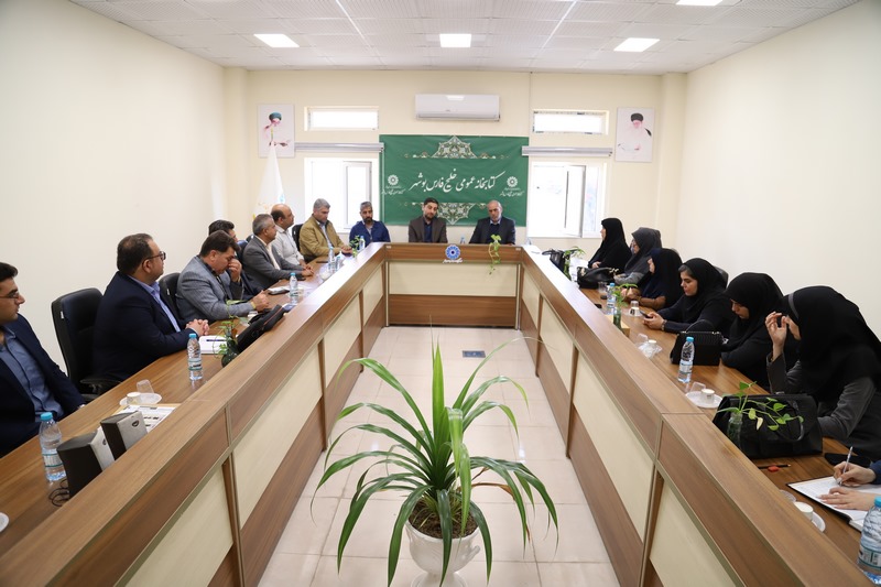 اهدای ۱۶ میلیارد ریال کتاب کمک آموزشی به کتابخانههای عمومی استان بوشهر