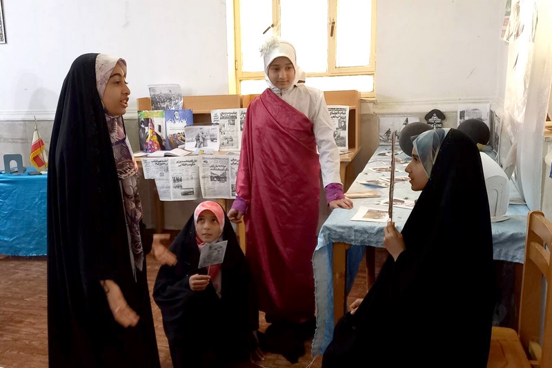 شور و نشاط پیروزی انقلاب در کتابخانههای عمومی استان بوشهر