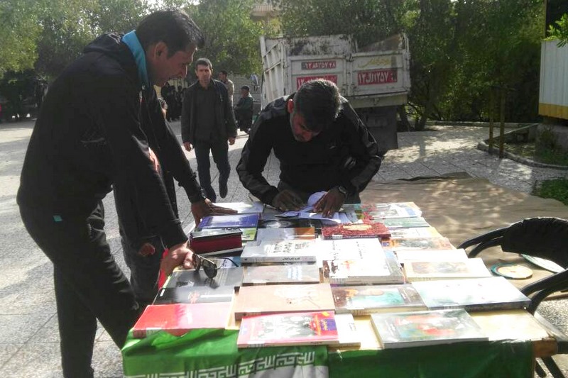 شور و نشاط پیروزی انقلاب در کتابخانههای عمومی استان بوشهر
