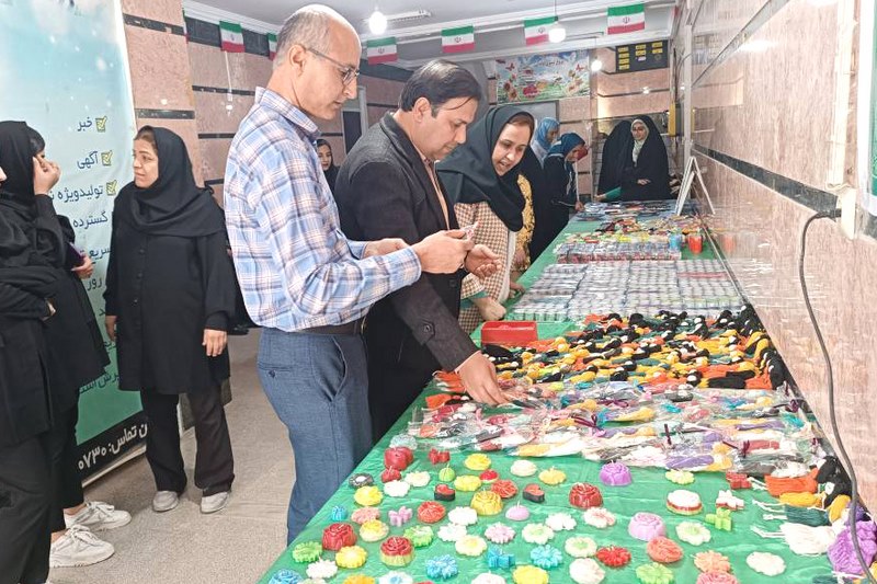 شور و نشاط پیروزی انقلاب در کتابخانههای عمومی استان بوشهر