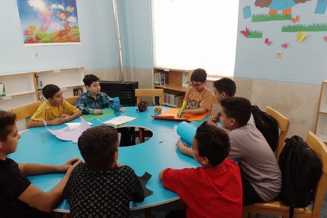 ویژهبرنامههای «صعود فجر» در کتابخانههای شهرستان اردستان برگزار شد