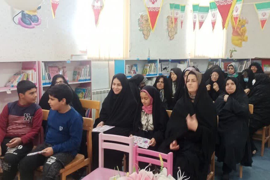 ویژهبرنامههای «صعود فجر» در کتابخانههای شهرستان اردستان برگزار شد