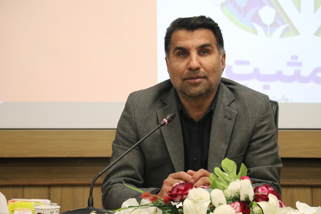 وظیفه ما در جبهه فرهنگی این است که به مسائل انقلابی و تربیت اسلامی بپردازیم