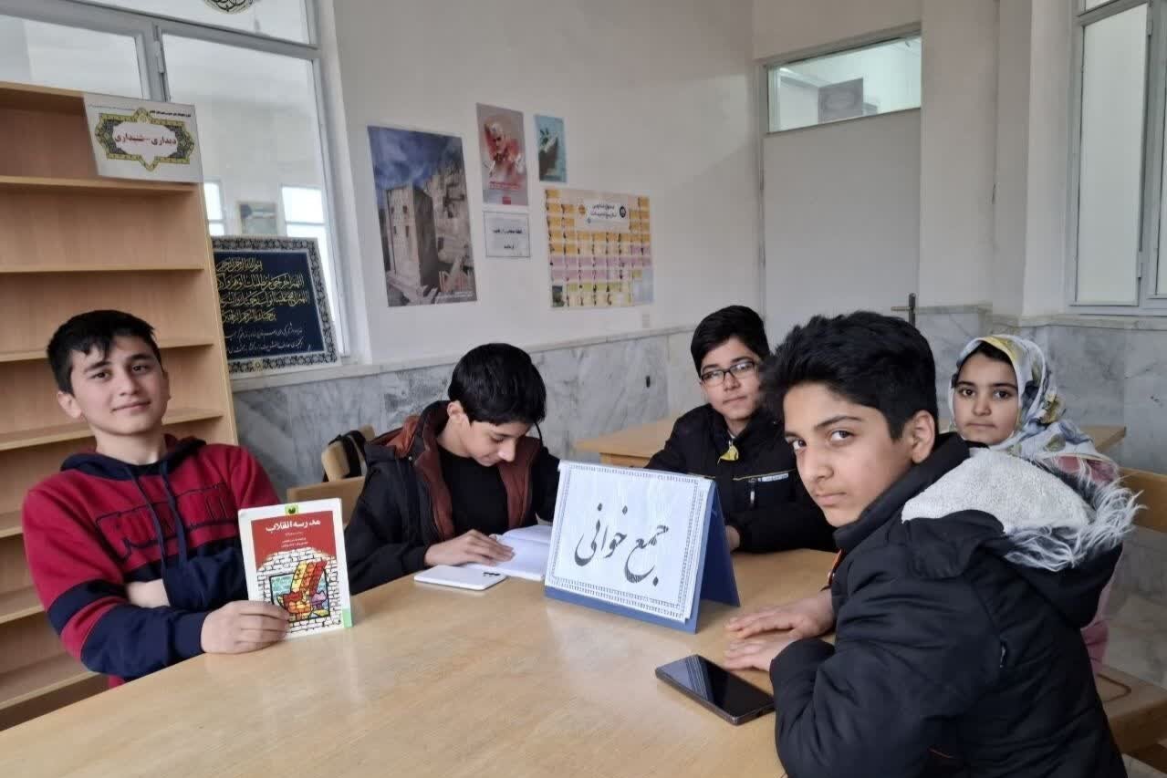 ویژهبرنامه «صعود فجر» در کتابخانههای عمومی کاشان