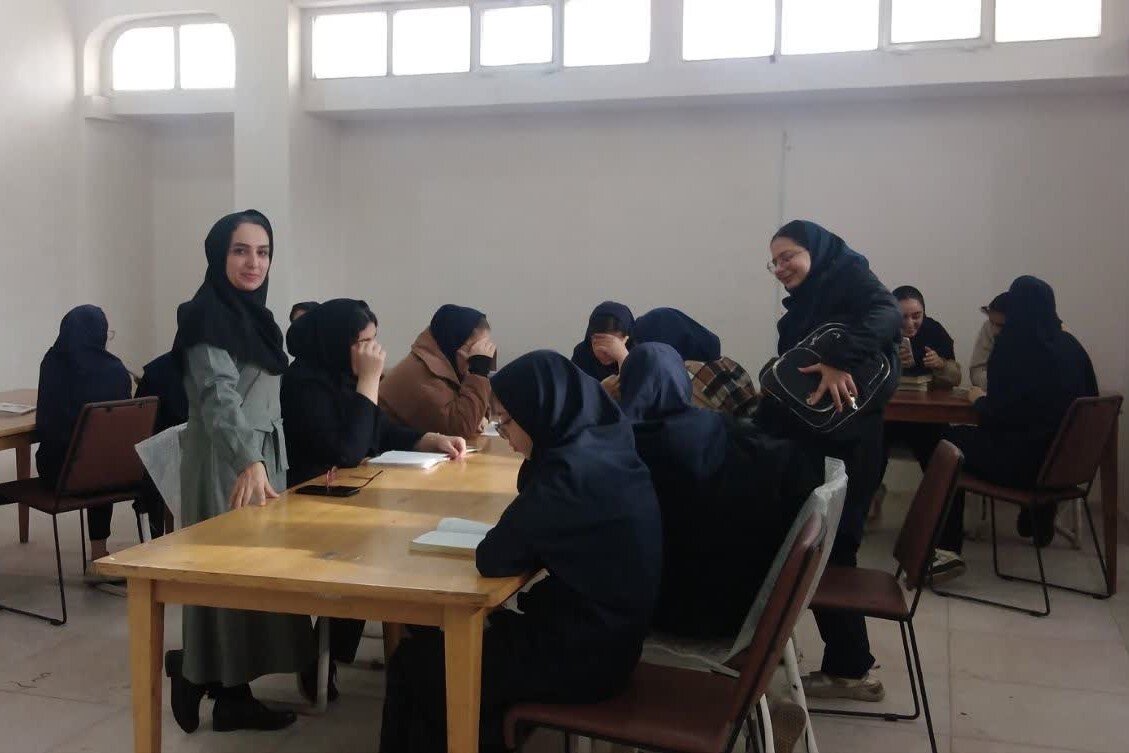 ویژهبرنامه «صعود فجر» در کتابخانههای عمومی کاشان