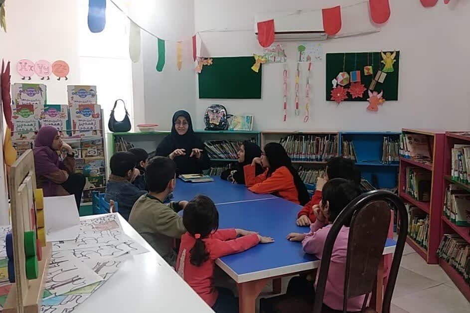 ویژهبرنامه «صعود فجر» در کتابخانههای عمومی کاشان