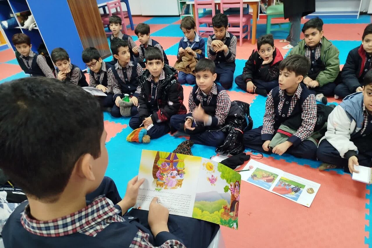 ویژهبرنامه «صعود فجر» در کتابخانههای عمومی کاشان