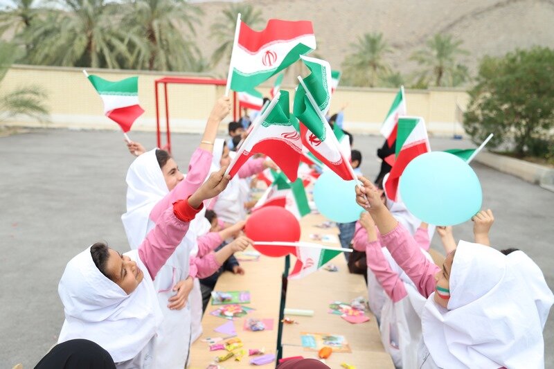 شادی و نشاط در خاییز با «روستا با طعم کتاب»